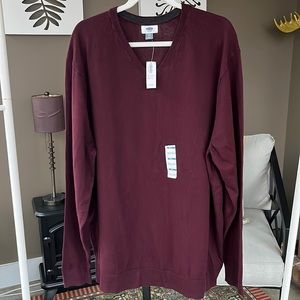 NWT men’s fine knit v neck sweater